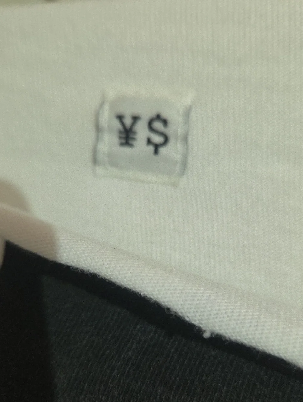 Yeezy White Graphic Tee with Bold Black Cross 'VULTURES' Patch Brand New L/xl - Picture 3 of 5